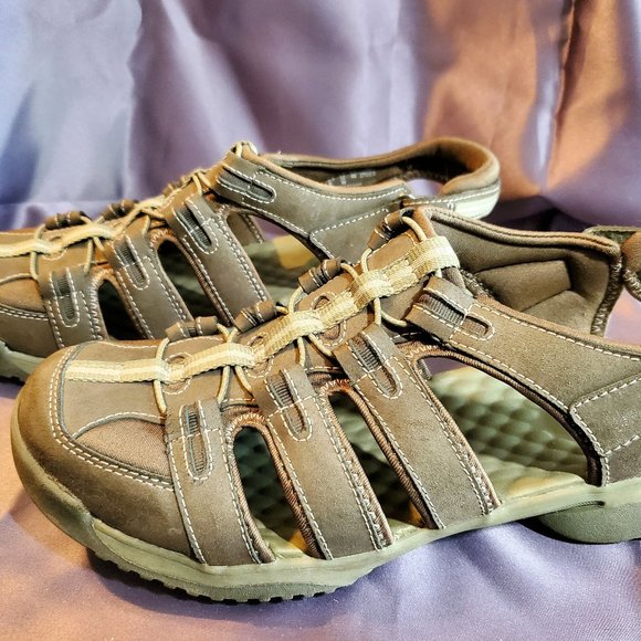 clarks privo fisherman sandals